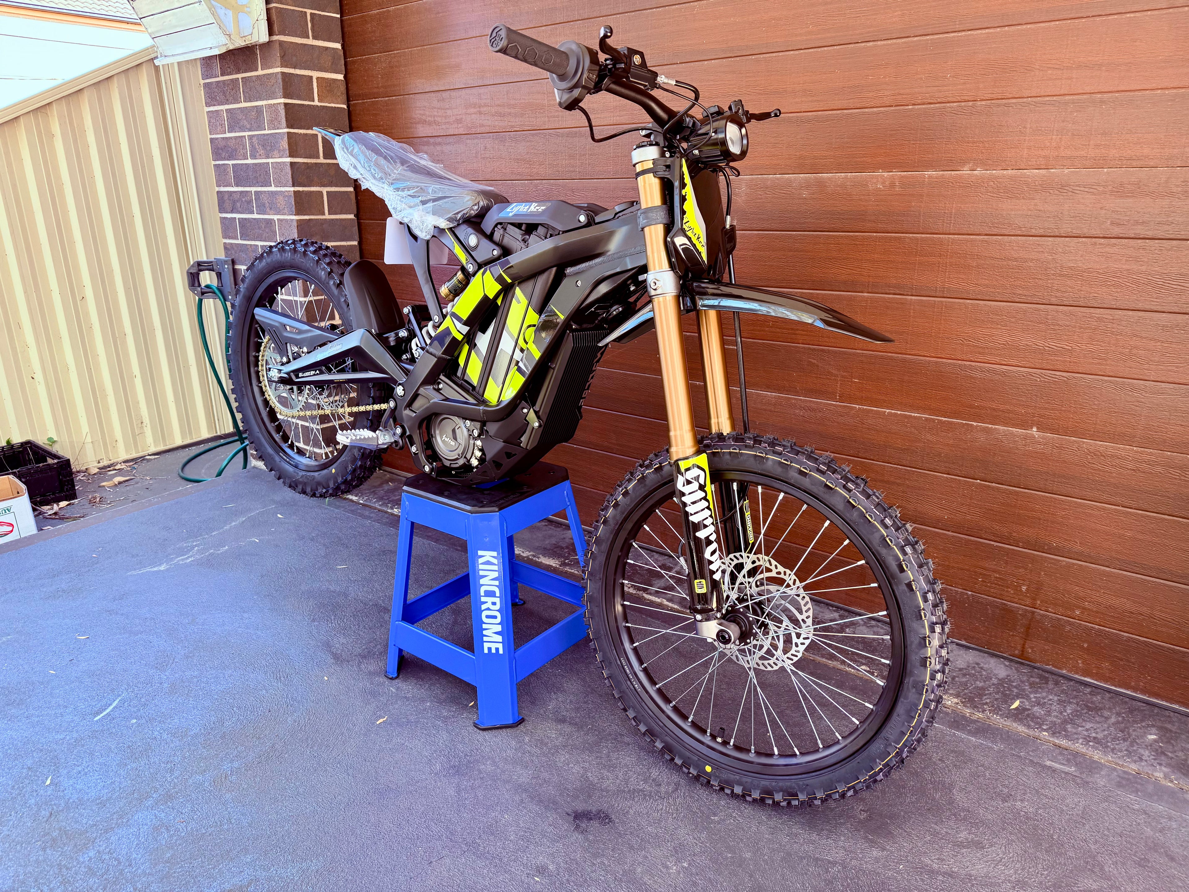 SurRon Light Bee X Electric Dirt Bike - SurRush